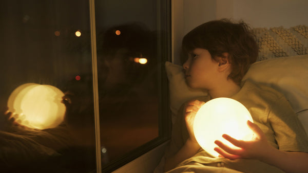 Πως να επιλεξετε το τελειο νυχτερινο φωτιστικο για το δωματιο του παιδιου σας